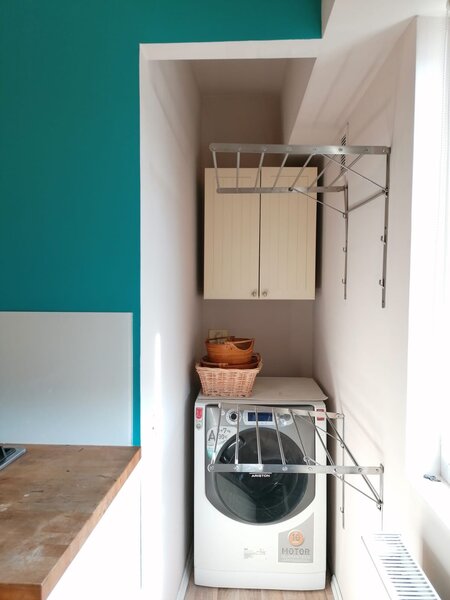 Piata Unirii, Calea Calarasilor, chiar la Sfanta Vineri,